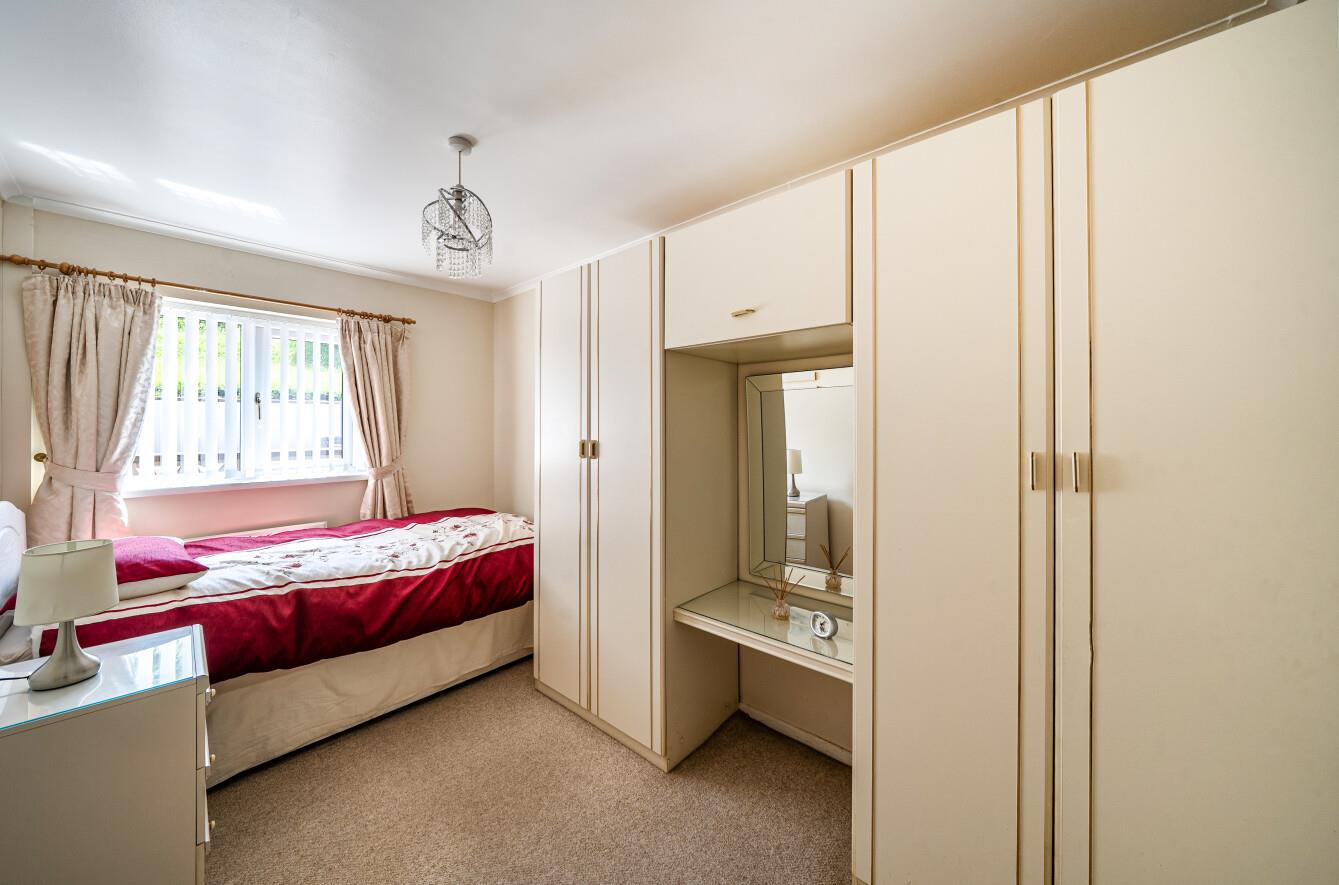 St Peters Avenue, Fforestfach, Swansea, SA5 5BX